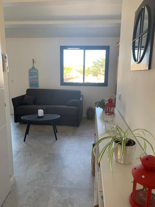 Maison Terrasse Proche Centre Ville Et Ile De Re La Rochelle  Exteriér fotografie